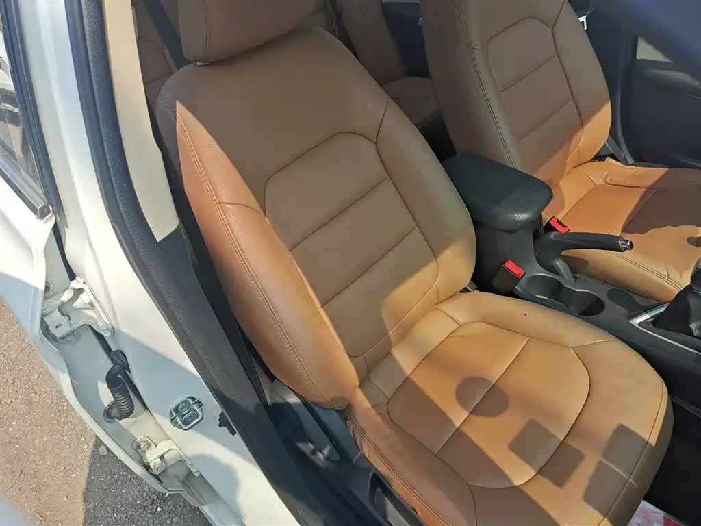 Changan Yuexiang V7 2017 2016 1.6L Manual Fashion Version China V