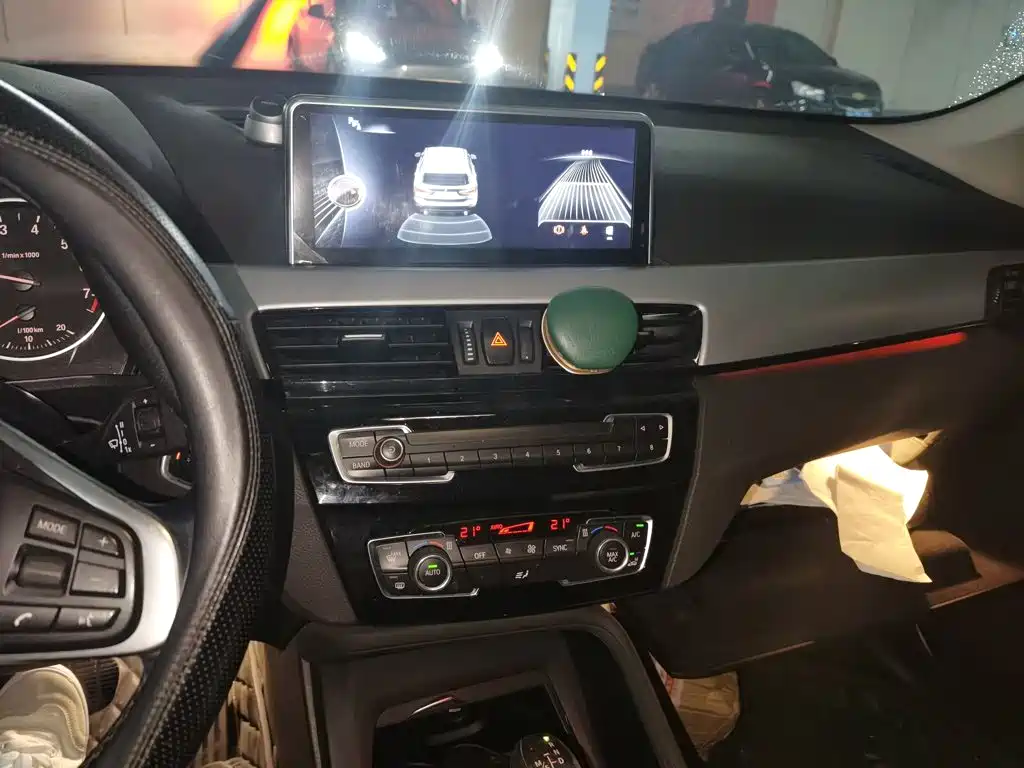 Photo 14 - BMW X1