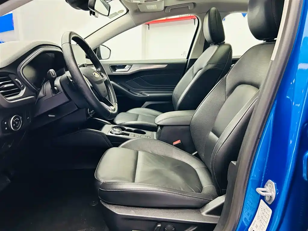 Photo 19 - Ford Focus