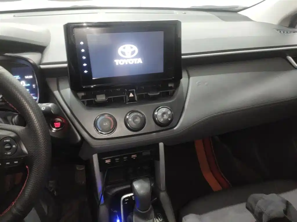 Toyota Corolla Cross 2022 2.0L Pioneer Edition фото 20