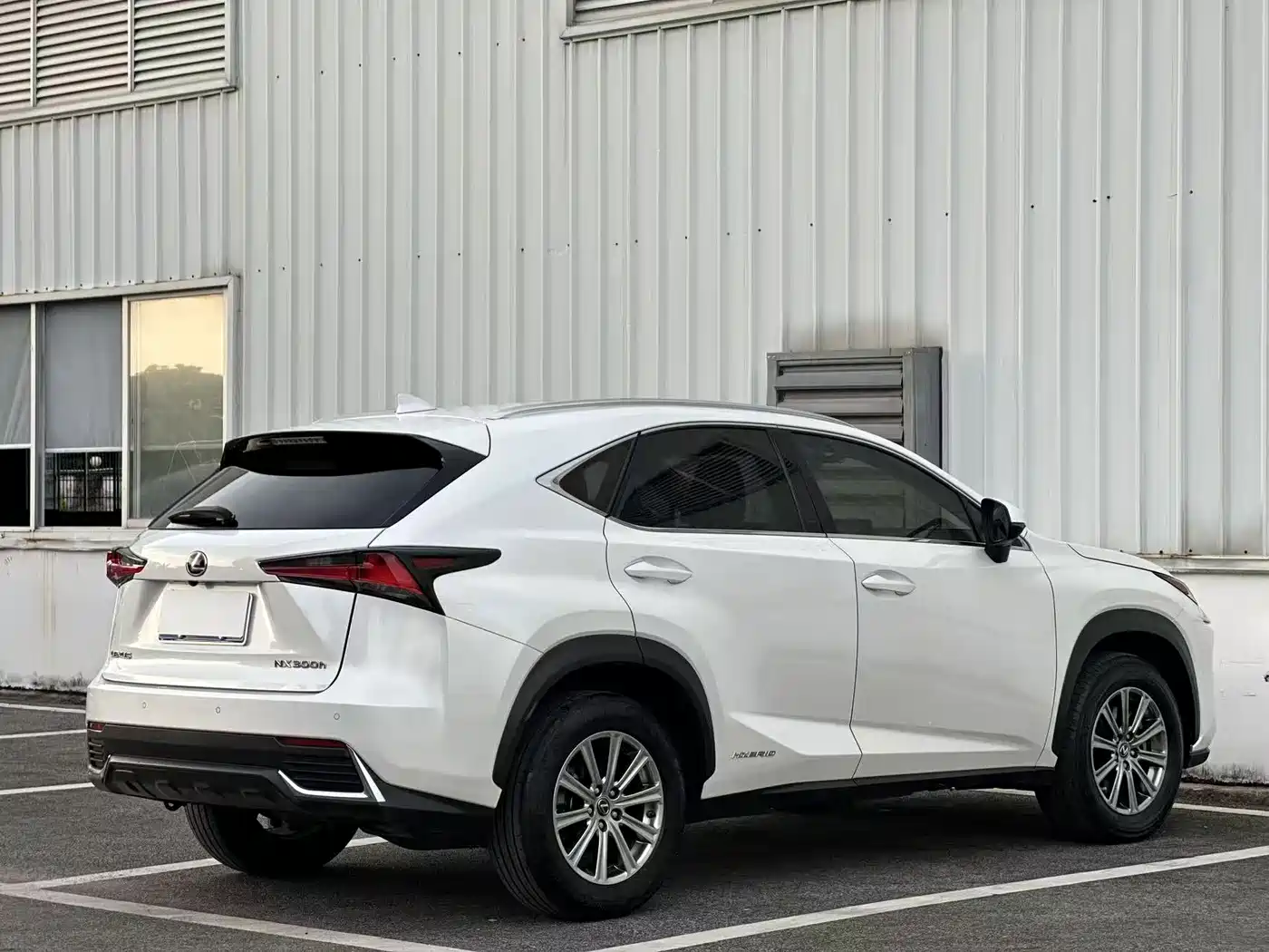 Фото 9 - Lexus NX