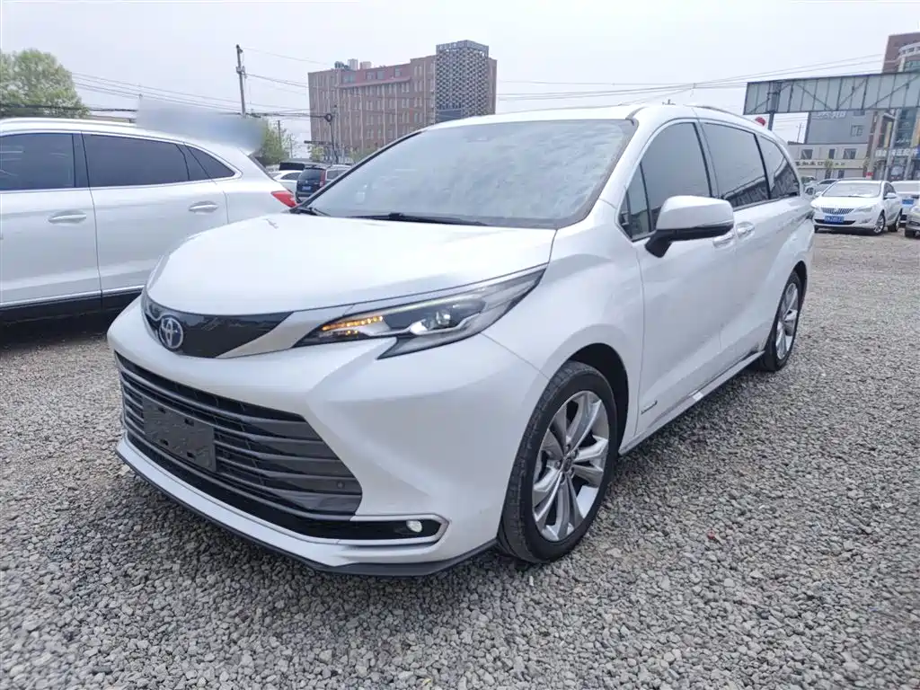 Toyota Sienna 2021 2.5L Hybrid Ultimate Edition