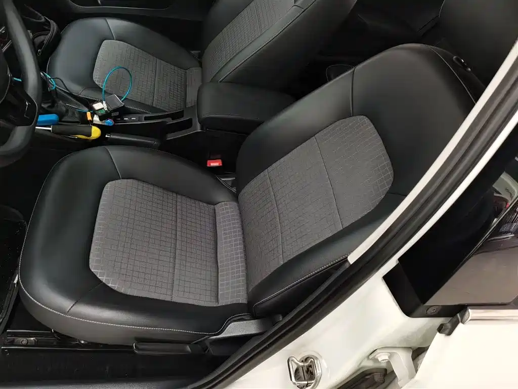 VOLKSWAGEN SANTANA