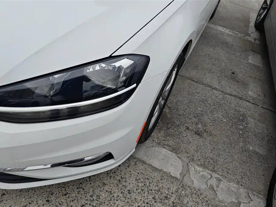 Volkswagen Golf 2018 230TSI Automatic Comfort фото 5