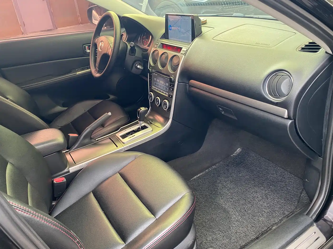 Photo 9 - Mazda 6