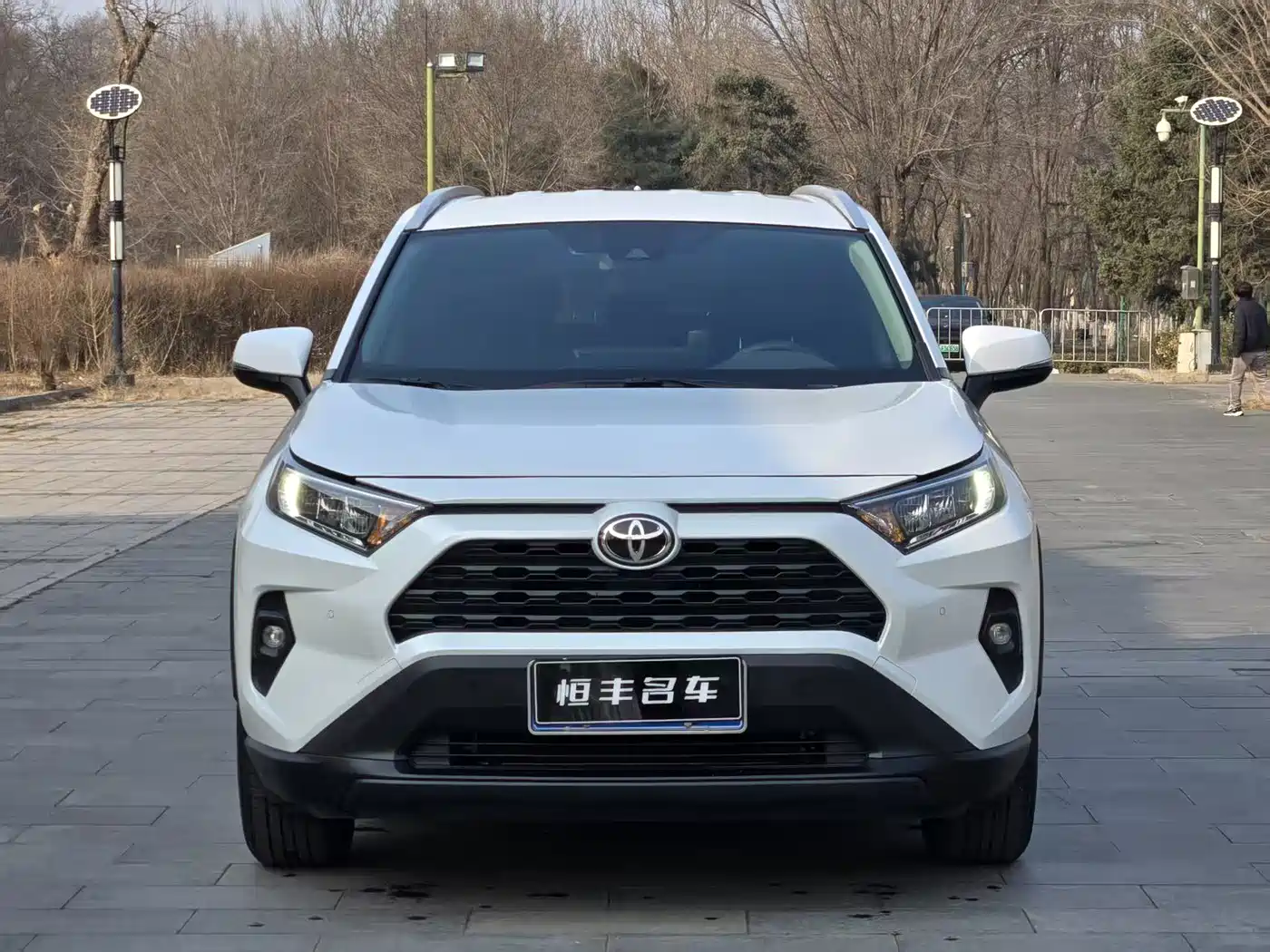 Toyota RAV4 Rongfang 2024 2.0L CVT FWD Urban Edition фото 2
