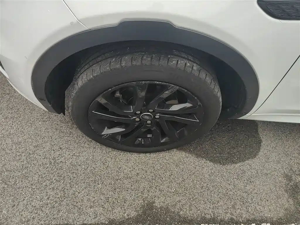 Land Rover Discovery Sport 2019 240PS SE Dynamic Edition China VI фото 25
