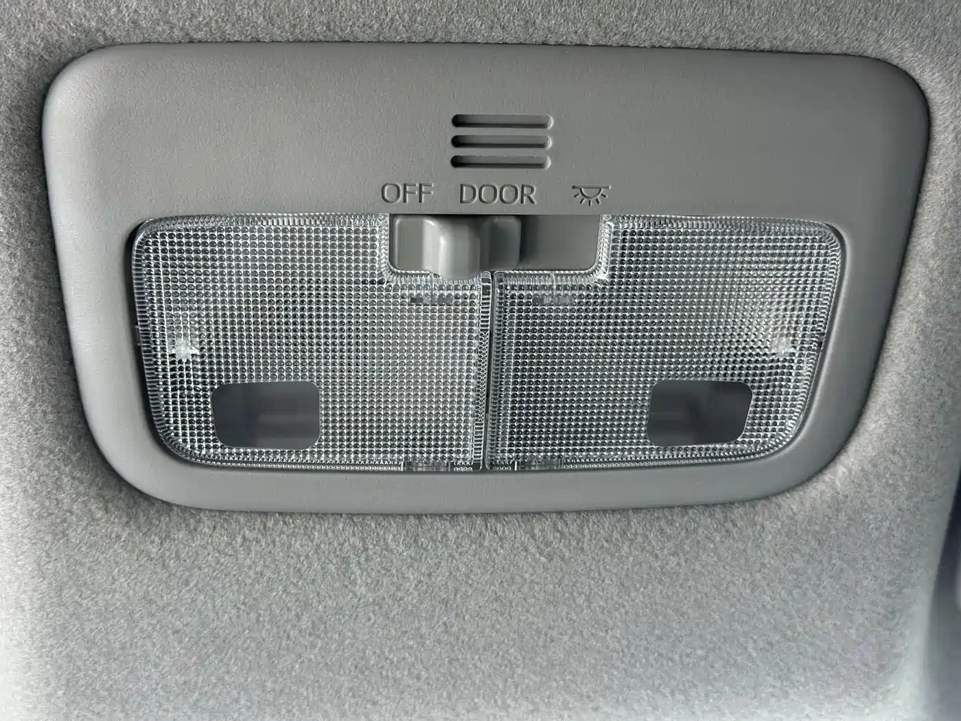 Toyota YARiS L Zhi Xuan 2022 1.5L CVT Leading PLUS Edition фото 19