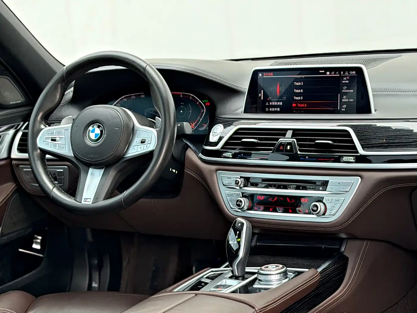 BMW 7 Series 2019 730Li M Sport Package фото 11
