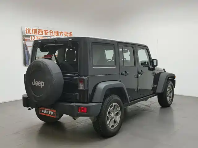 Jeep Wrangler 2015 3.6L Rubicon 4-Door Comfort Edition — фото 2