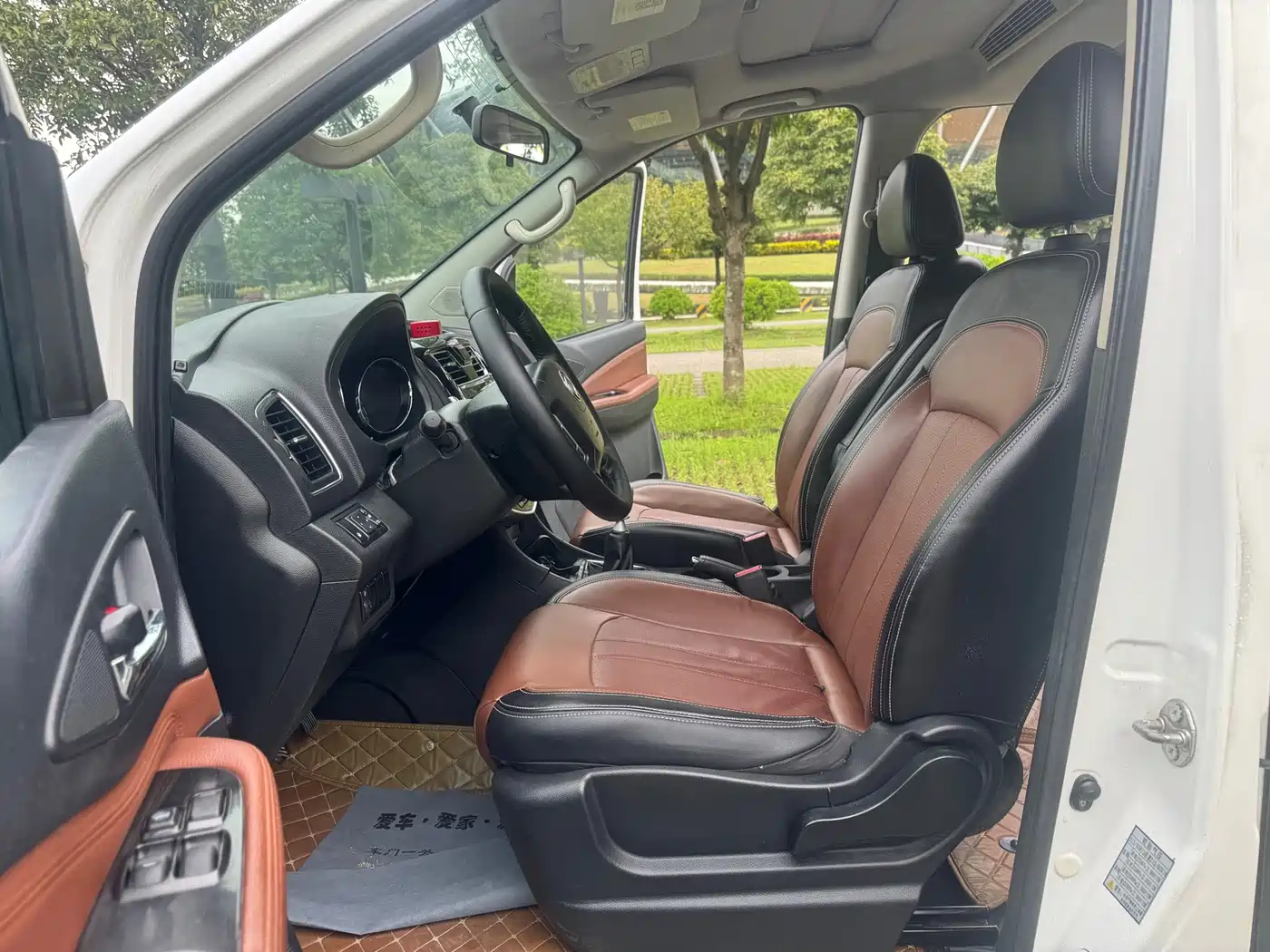 Dongfeng Fengxing Fengxing F600 2017 2016 F600L 1.5T Premium