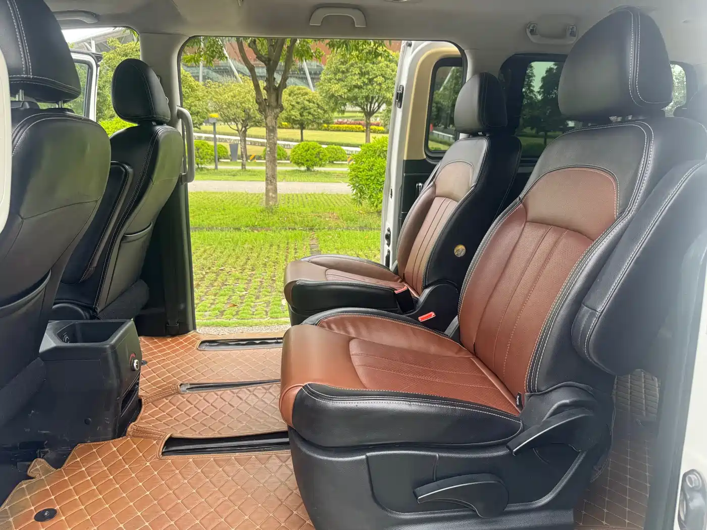 Dongfeng Fengxing Fengxing F600 2017 2016 F600L 1.5T Premium
