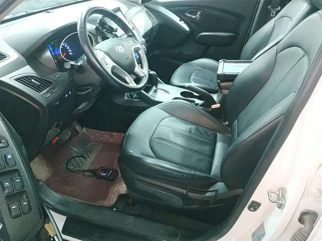 Hyundai Beijing Hyundai ix35 2015 2.0L Automatic 2WD Smart Type China IV фото 15