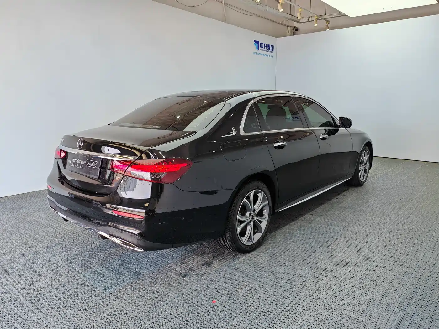 Mercedes-Benz E-Class 2022 Facelift E 300 L Sport Fashion Style фото 6