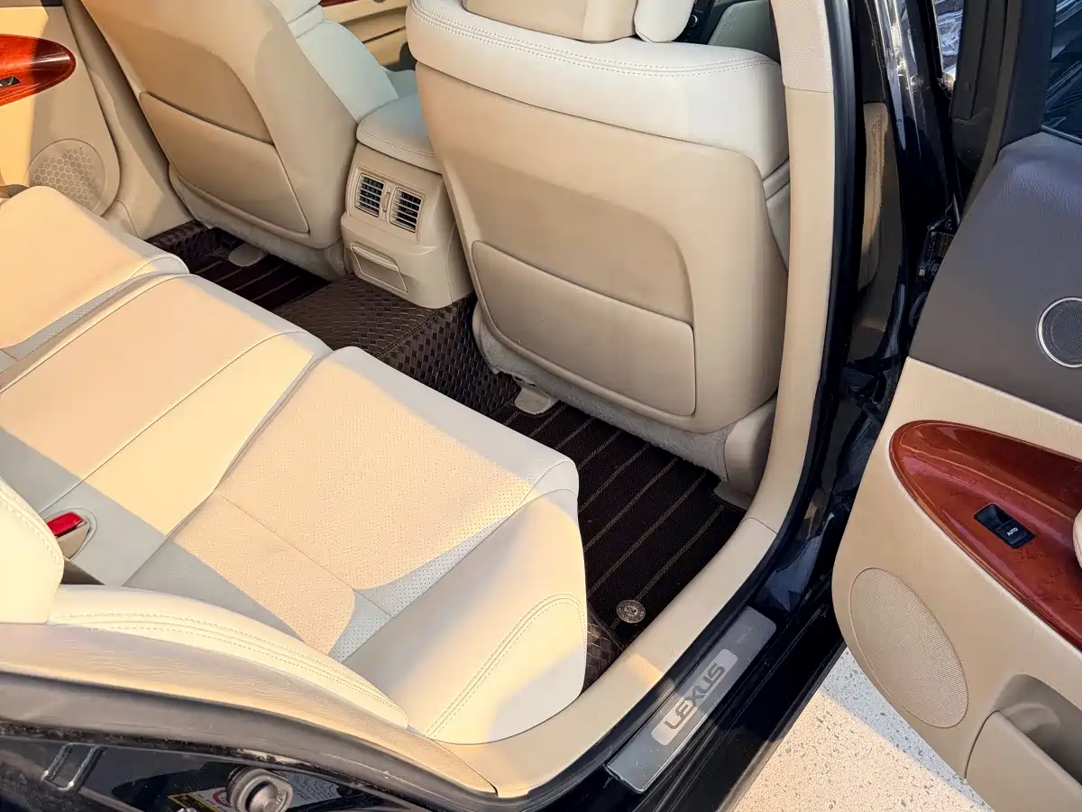 Photo 14 - Lexus GS