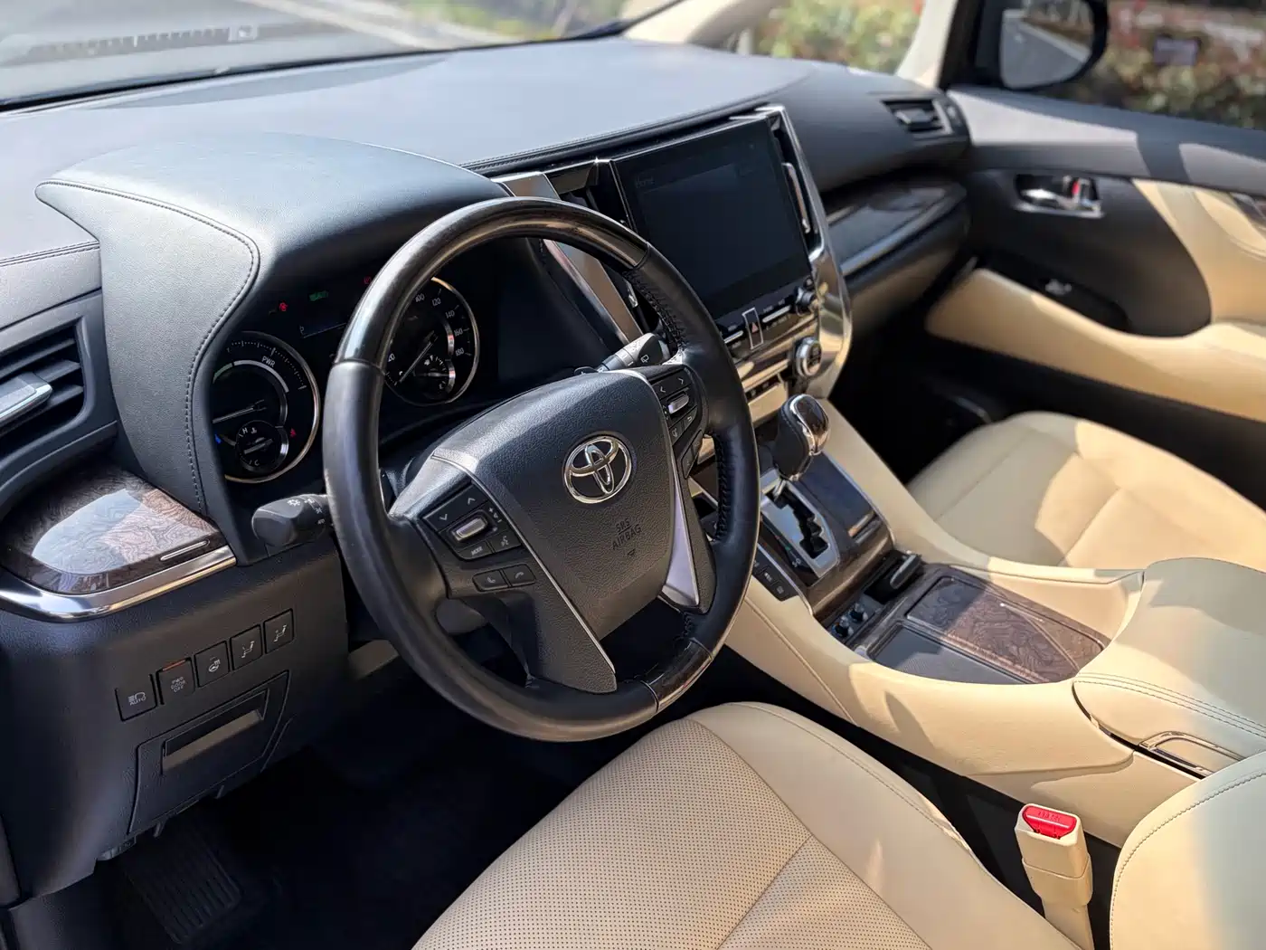 Toyota Alphard 2021 Hybrid 2.5L Ultimate фото 7