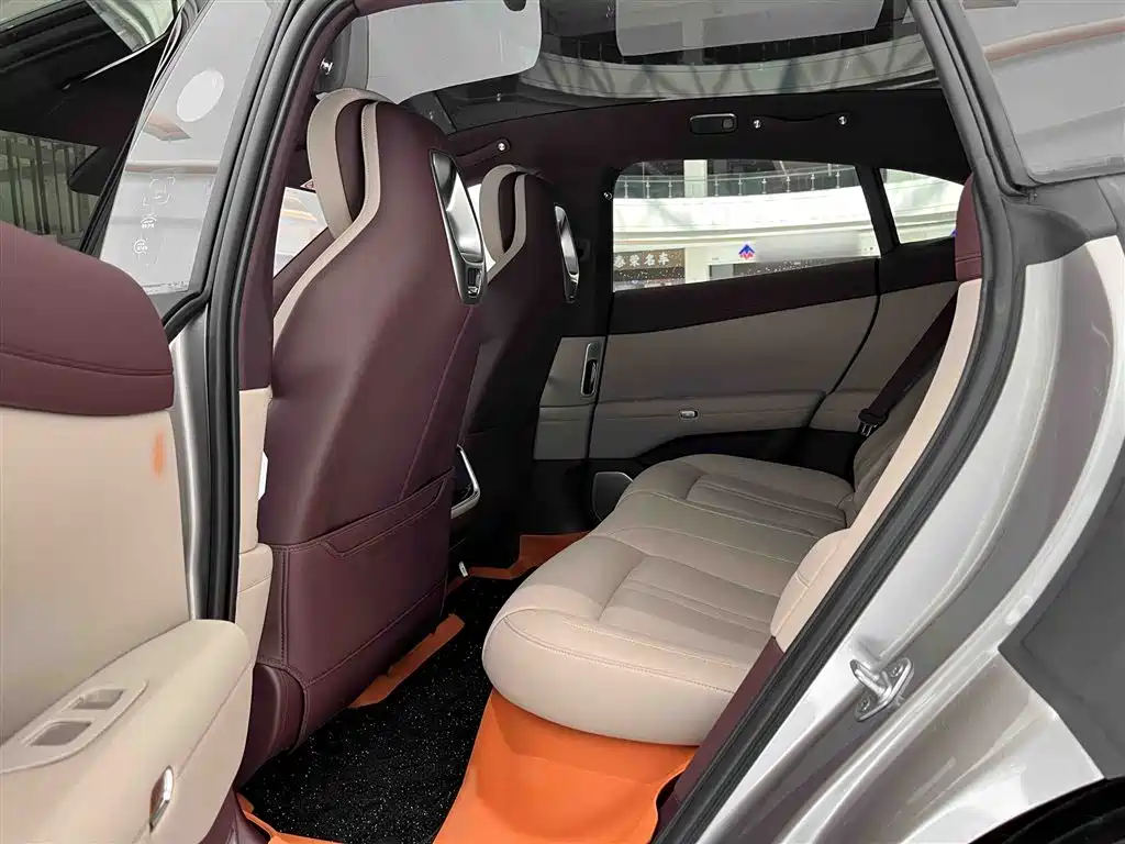 Xiaomi Auto Xiaomi YU7 2025 Extended Range RWD Edition фото 2