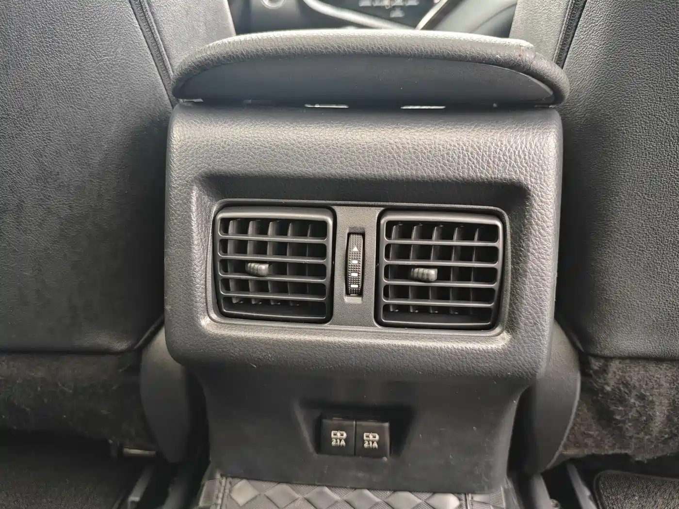 Toyota Camry 2019 2.5G Luxury Edition China VI фото 19