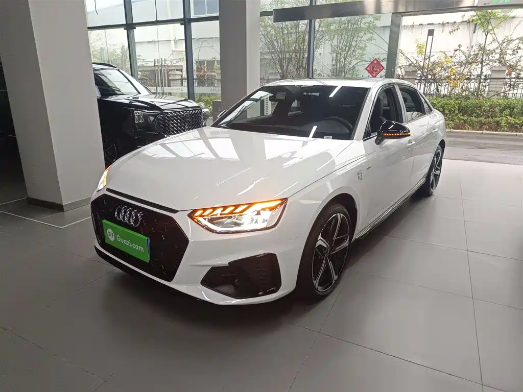 Audi A4L 2024 40 TFSI Luxury Dynamic