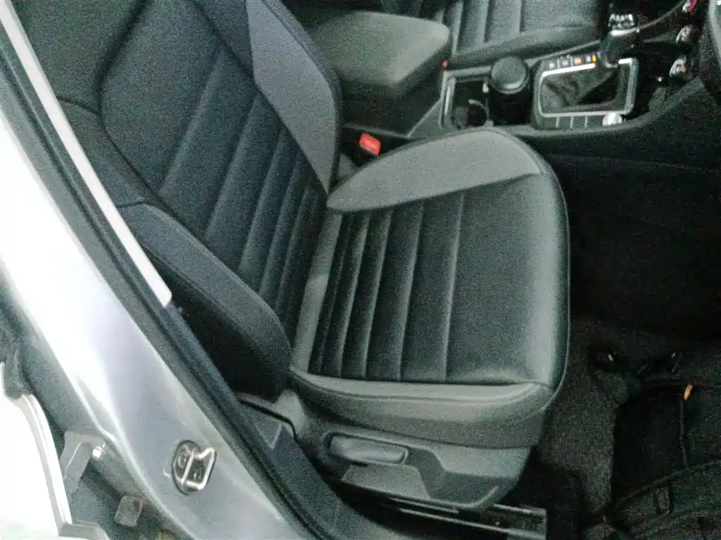 Volkswagen Sagitar 2019 280TSI DSG Comfort Edition China VI фото 25