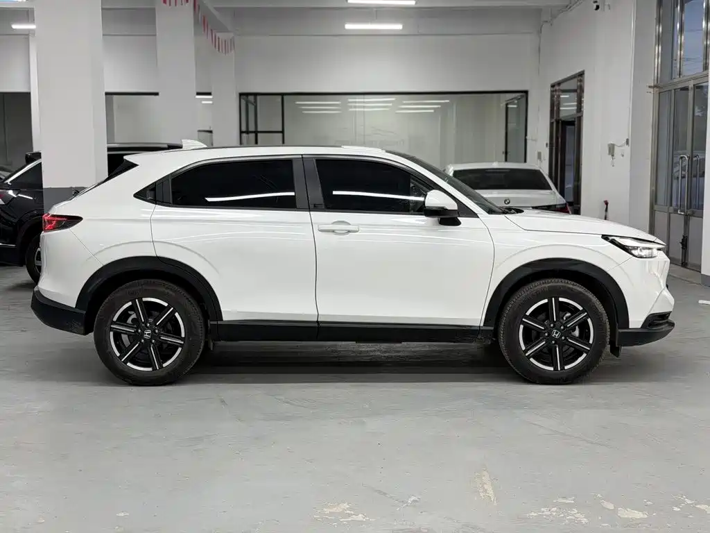 Фото 4 - Honda Vezel