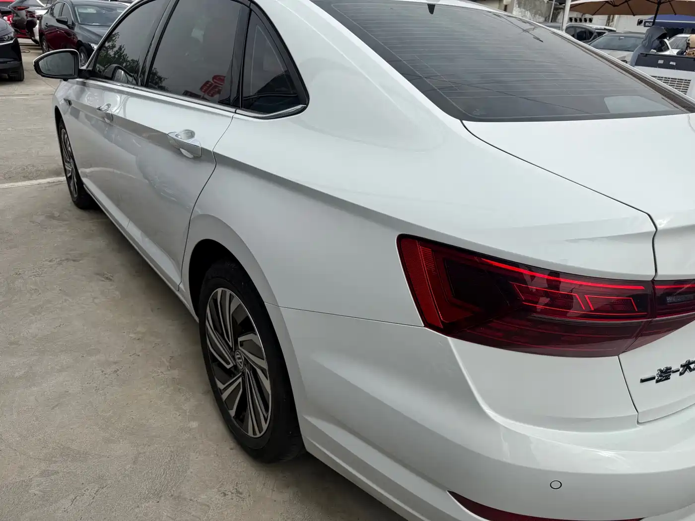 Volkswagen Sagitar 2022 280TSI DSG Surpassing Edition фото 15