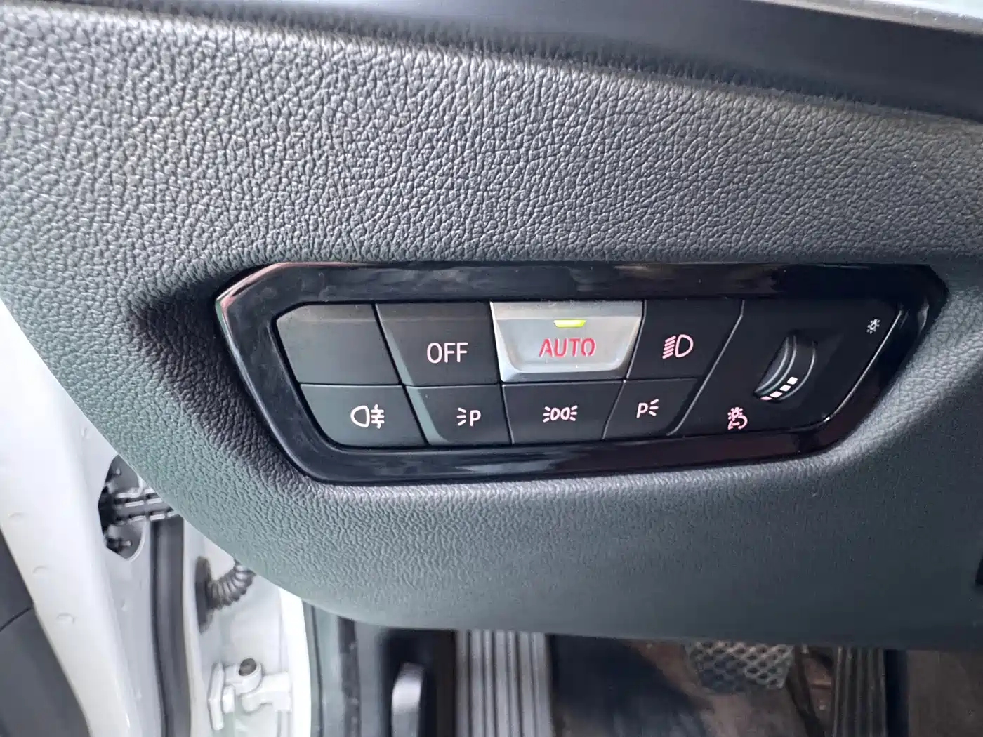BMW 3 Series 2022 320Li M Sport Package фото 17