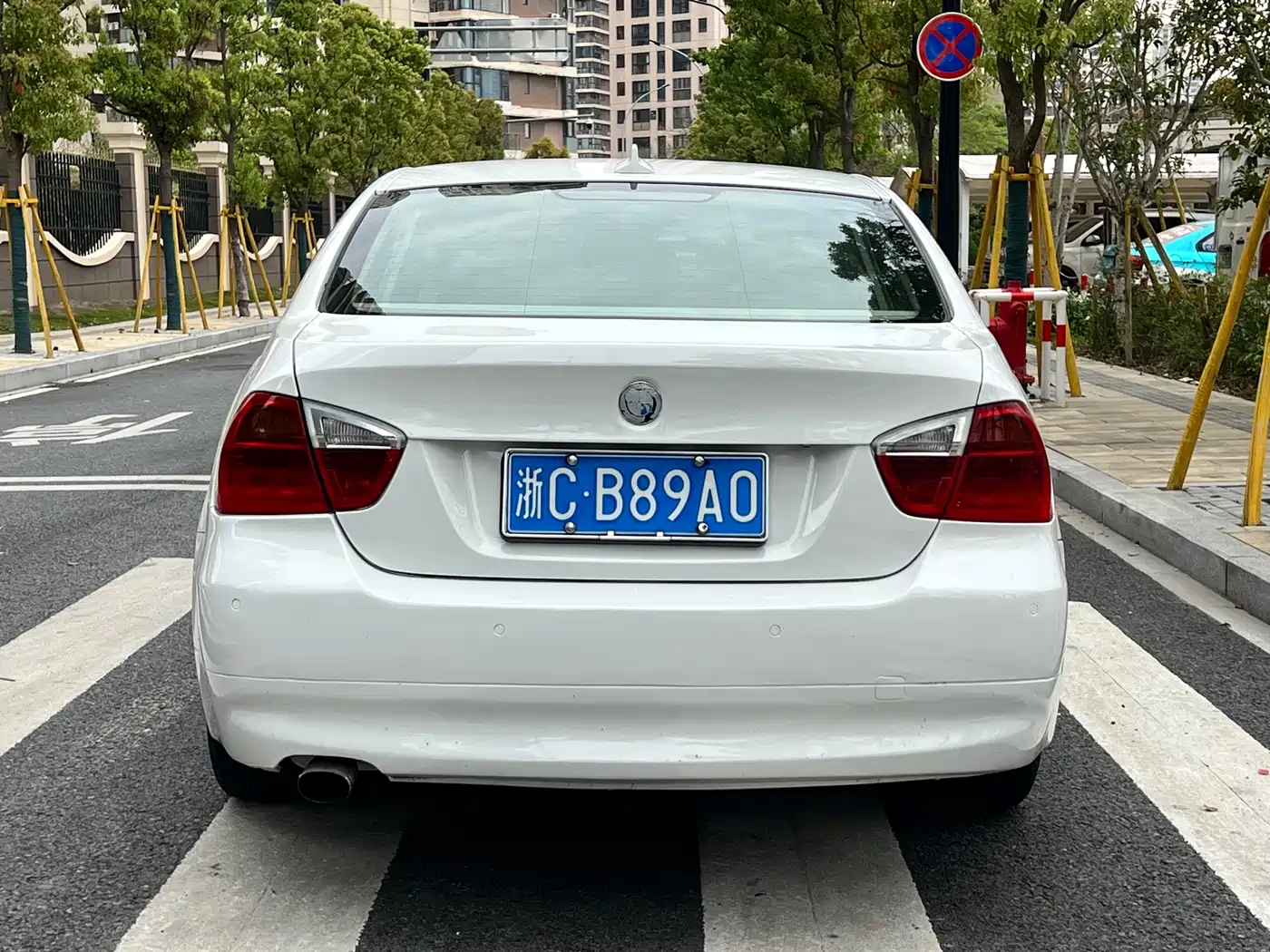 BMW 3 Series 2007 320i Luxury фото 6