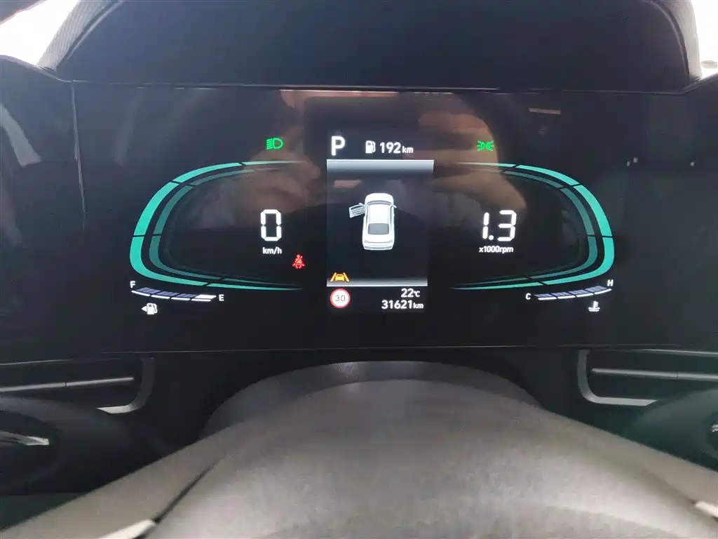 Hyundai Elantra 2023 Model 1.5L CVT LUX Premium Edition фото 8