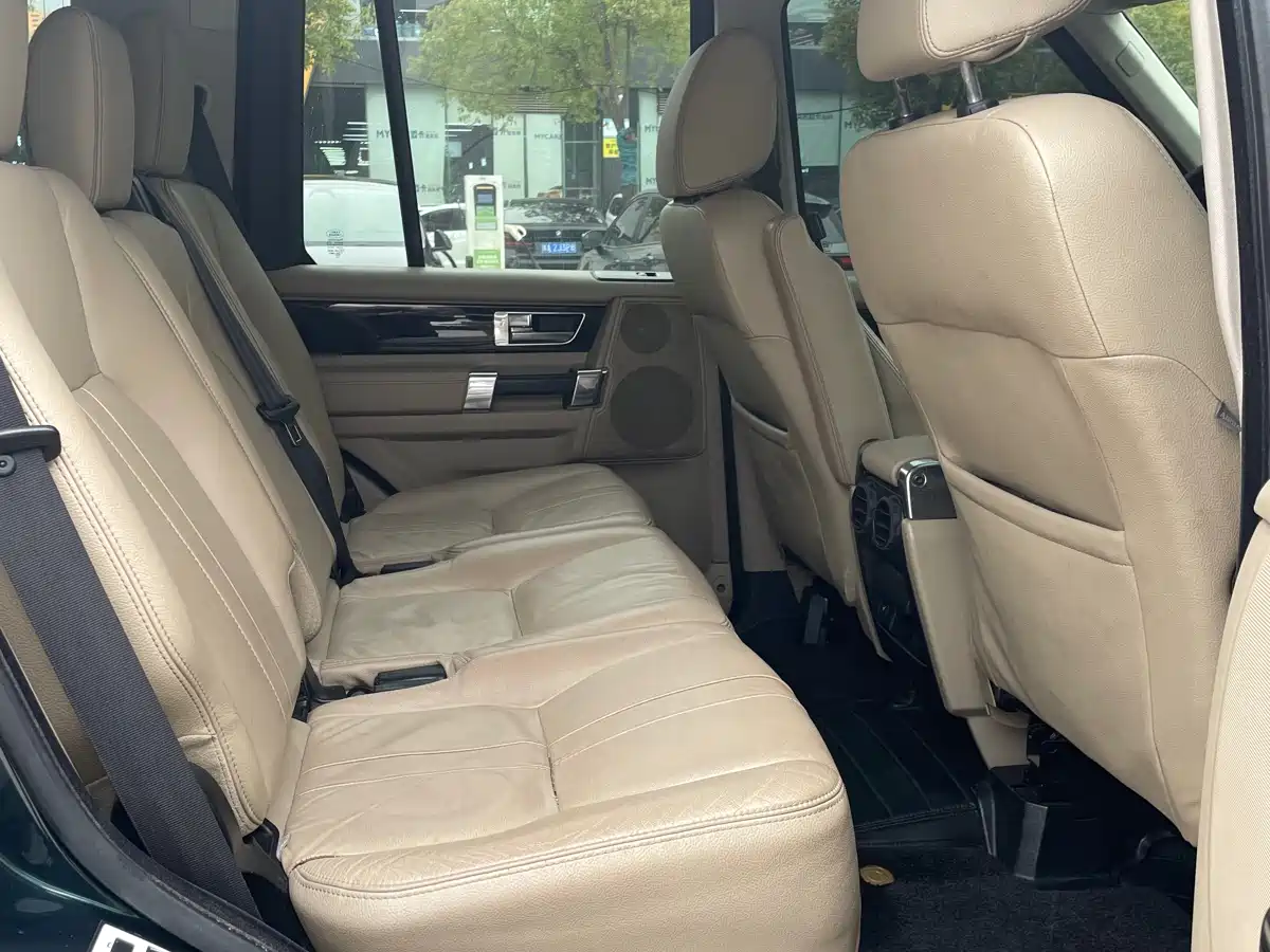 Land Rover Discovery 2013 3.0 SDV6 HSE Diesel фото 5