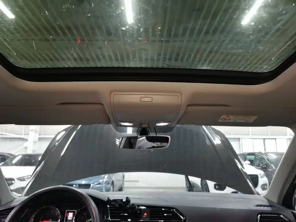 Volkswagen Tiguan L 2018 330TSI Automatic 2WD Flagship Edition фото 18