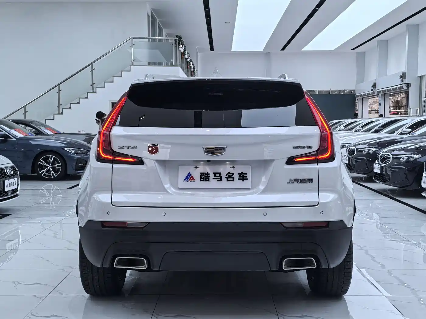 CADILLAC XT4