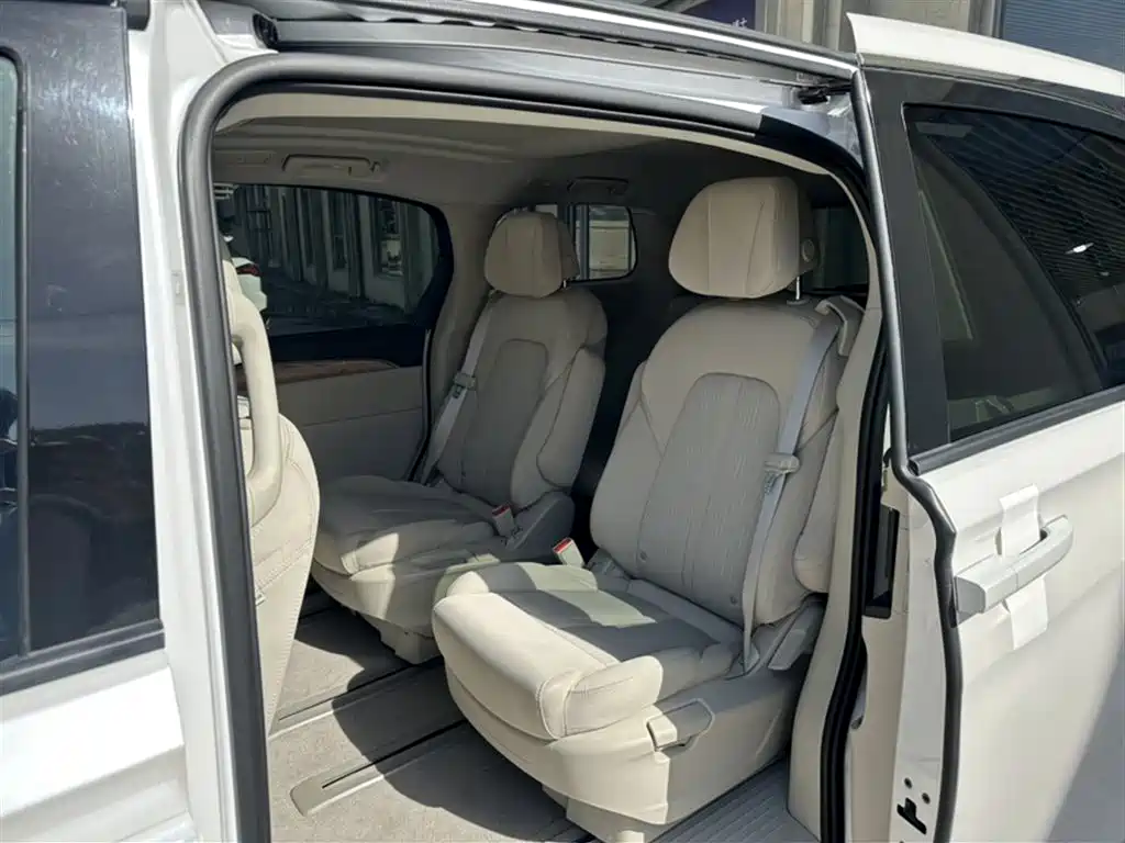 Buick GL8 2017 ES 28T Comfort Type China V фото 4