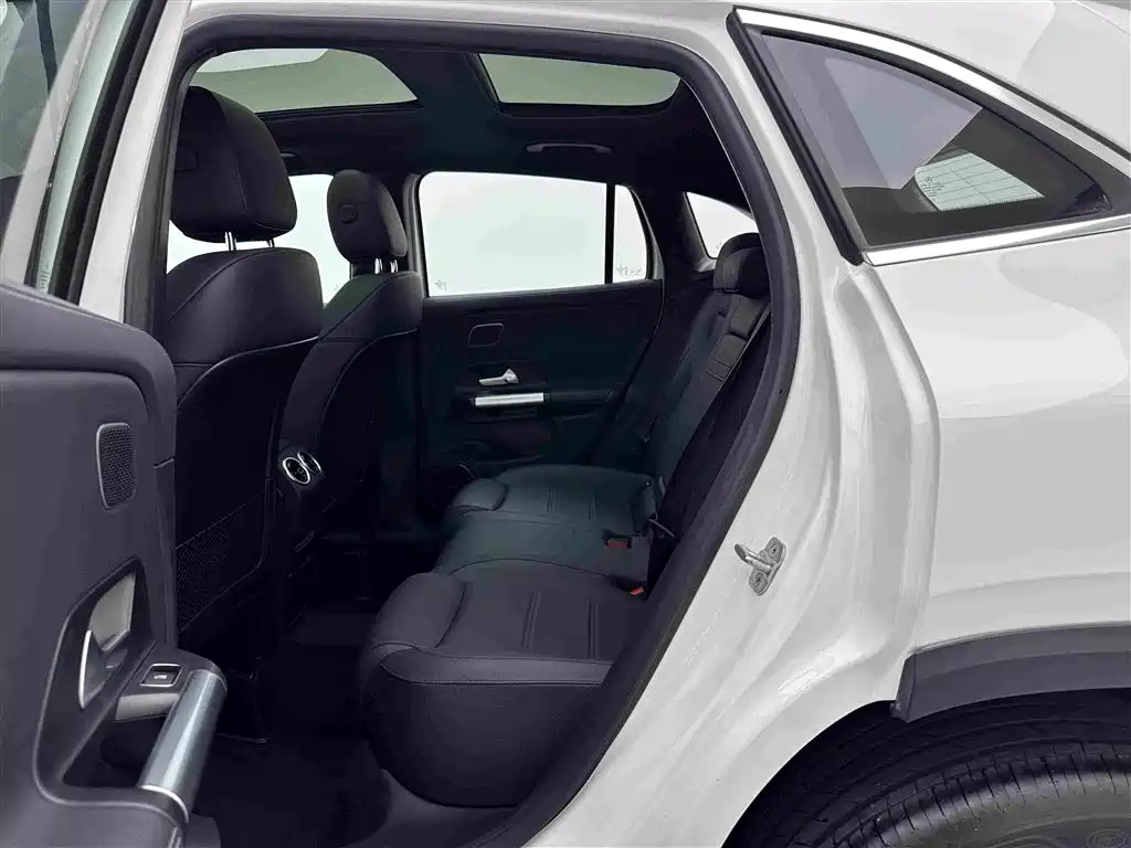 Mercedes-Benz GLA 2024 2024 GLA 220