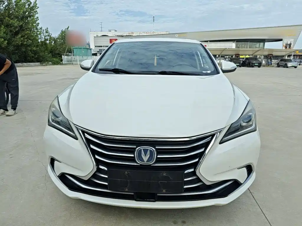 Changan Eado 2019 2018 High Energy Edition 1.6L GDI Manual Pioneer China V
