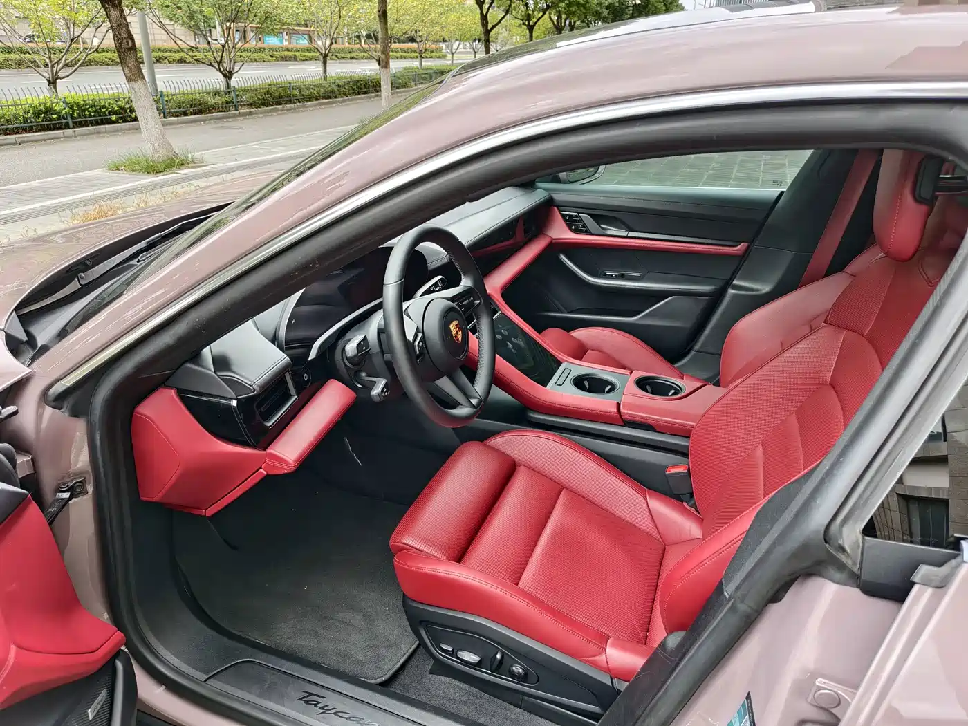 Porsche Taycan 2021 2020 Taycan