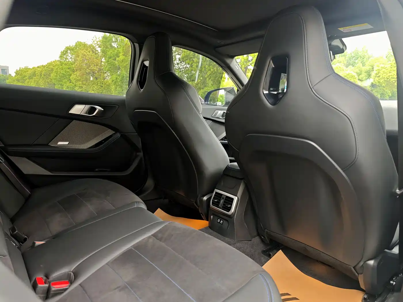 BMW M235L 2025 M235L фото 7