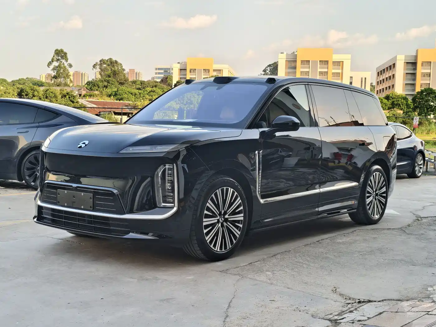 Nio ES9