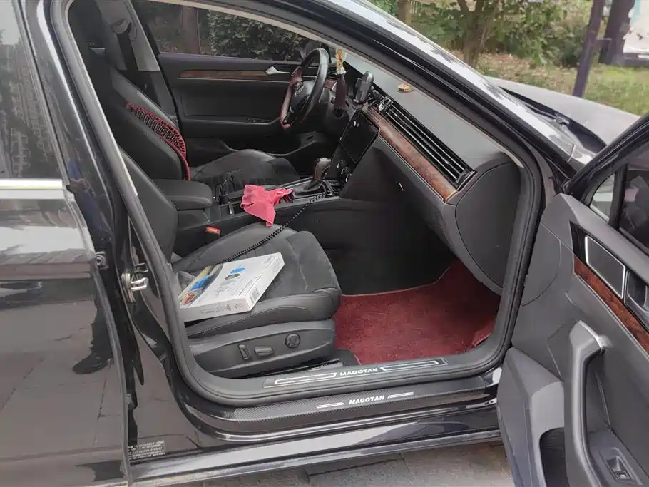 Volkswagen Magotan 2018 330TSI DSG Premium фото 8