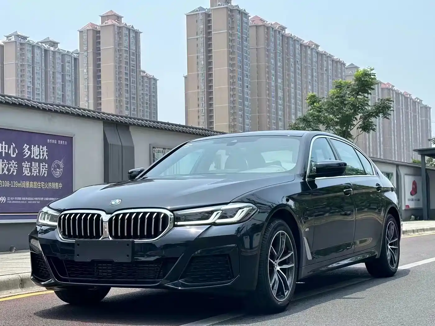 BMW 5 Series 2022 525Li M Sport Package