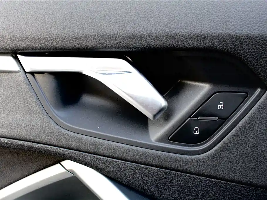 Audi Q3 2024 35 TFSI Fashion Elegance фото 13