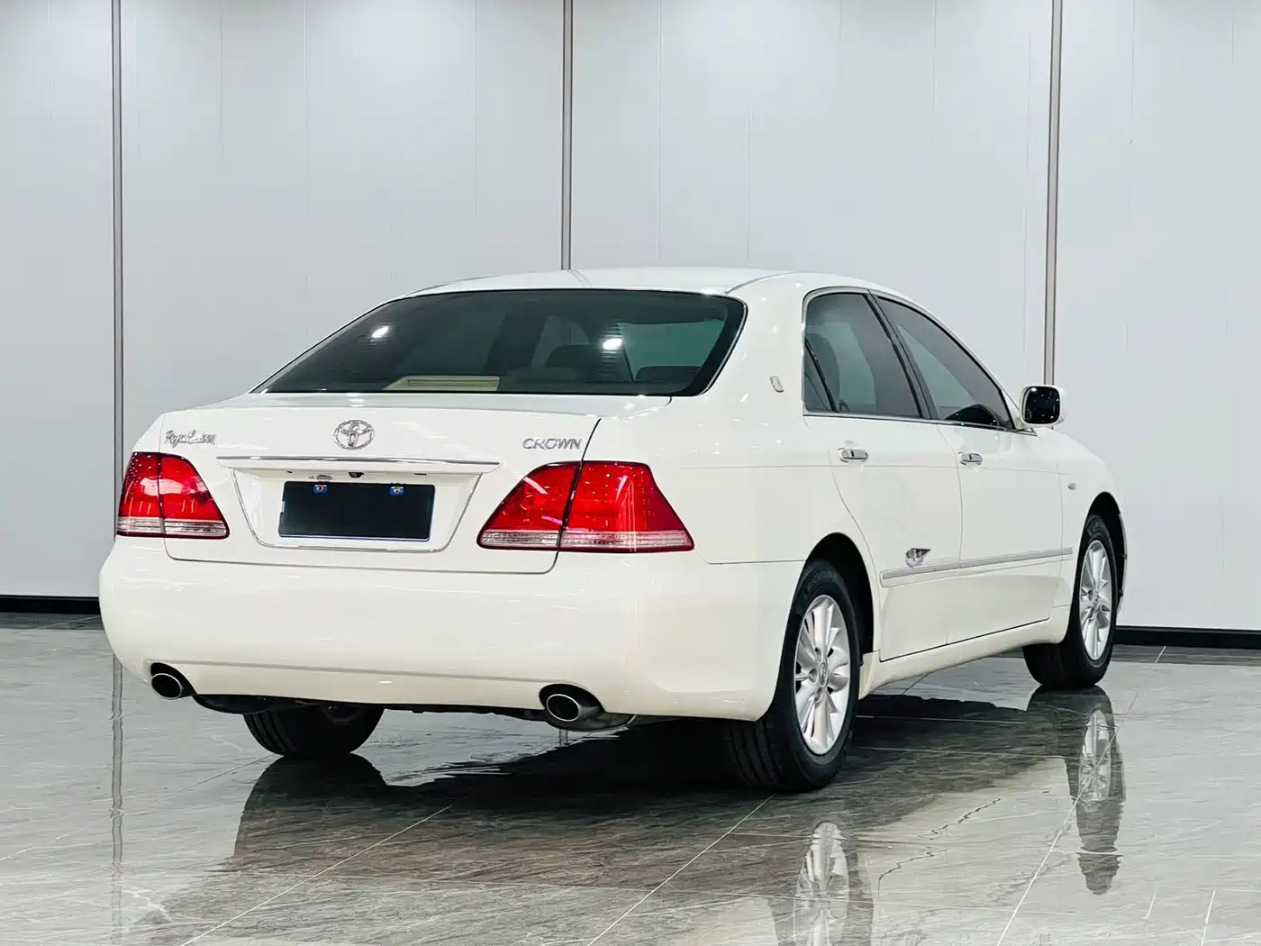 Toyota Crown 2005 Model 3.0L Royal фото 4