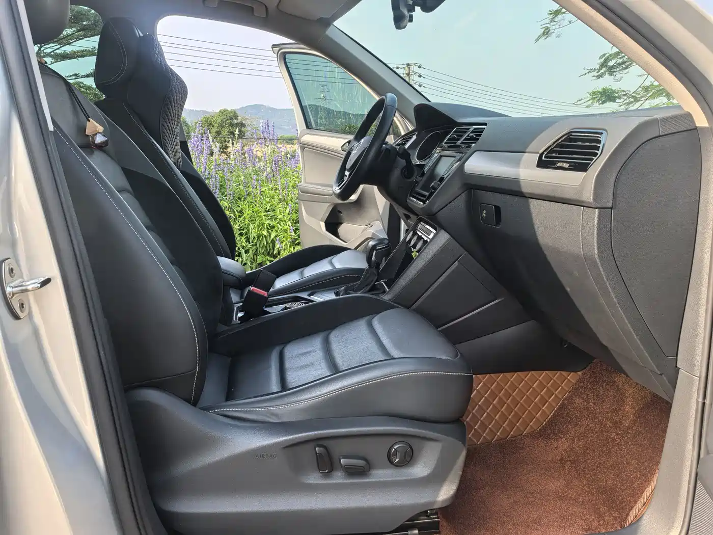 Volkswagen Tiguan L 2017 380TSI Automatic 4WD Luxury Edition фото 7