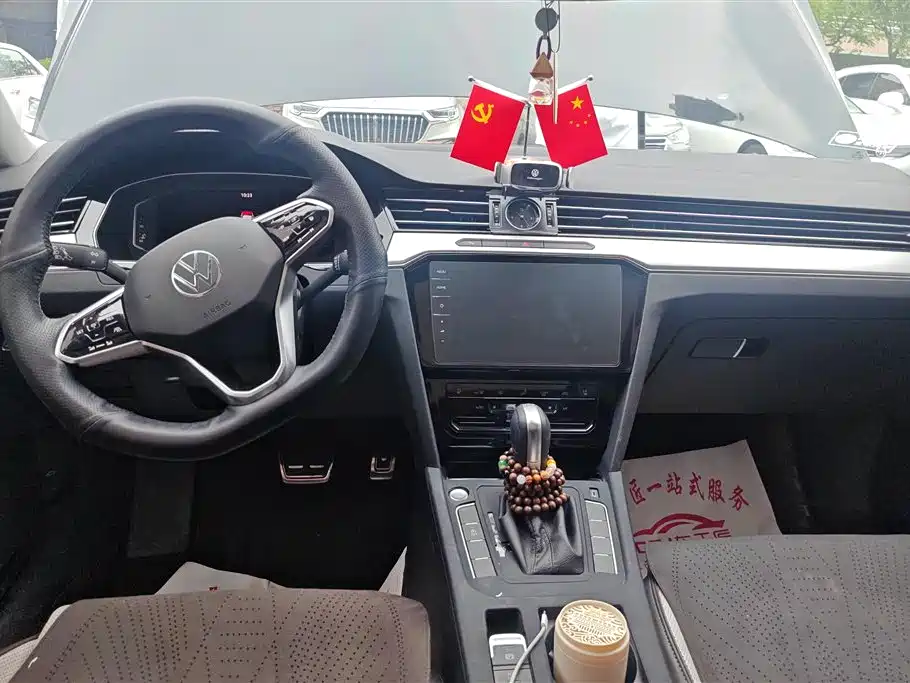 Volkswagen Magotan 2023 Model 2 Million Commemorative Edition 330TSI DSG Luxury фото 12