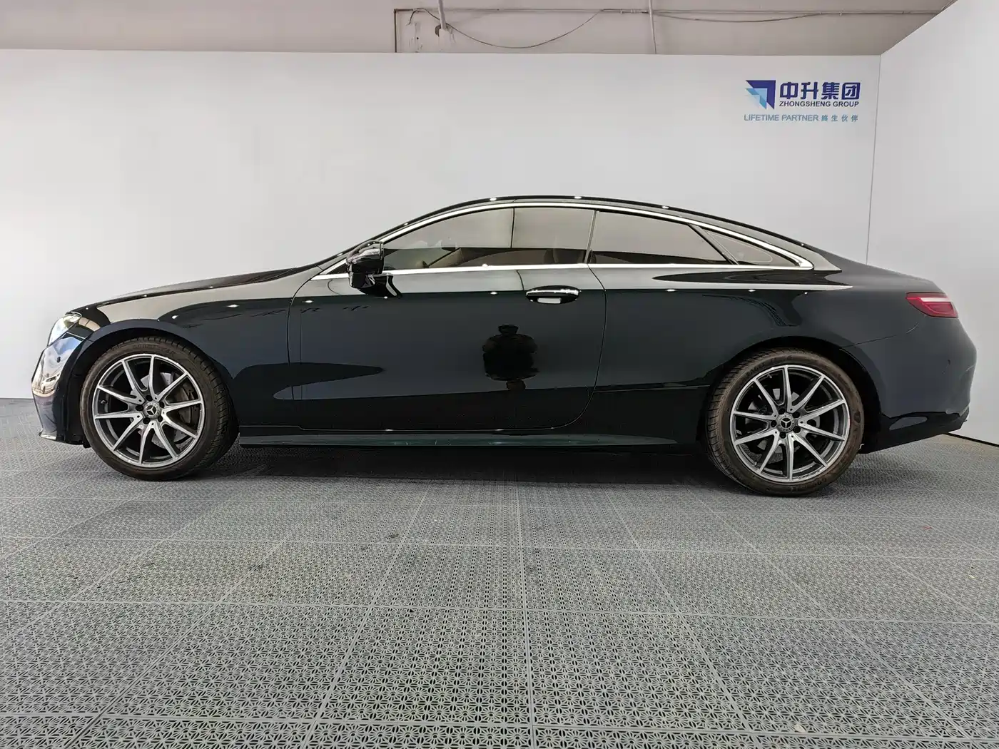 Mercedes-Benz E-Class (Import) 2023 E 260 Coupe фото 7