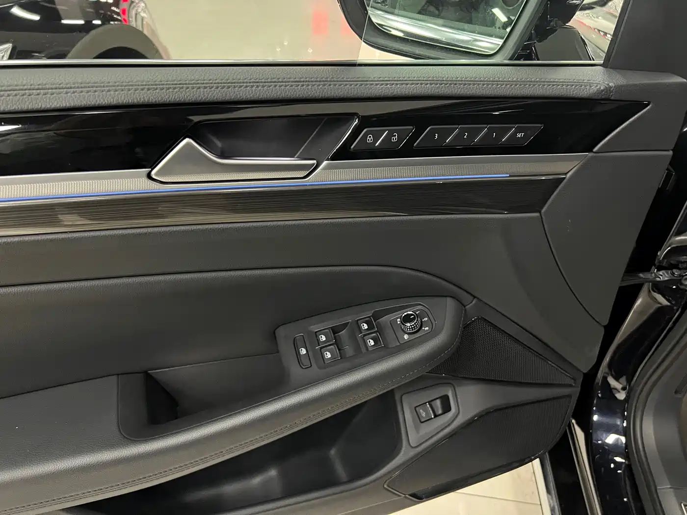 Volkswagen Phideon 2018 380TSI 2WD Business Edition фото 9