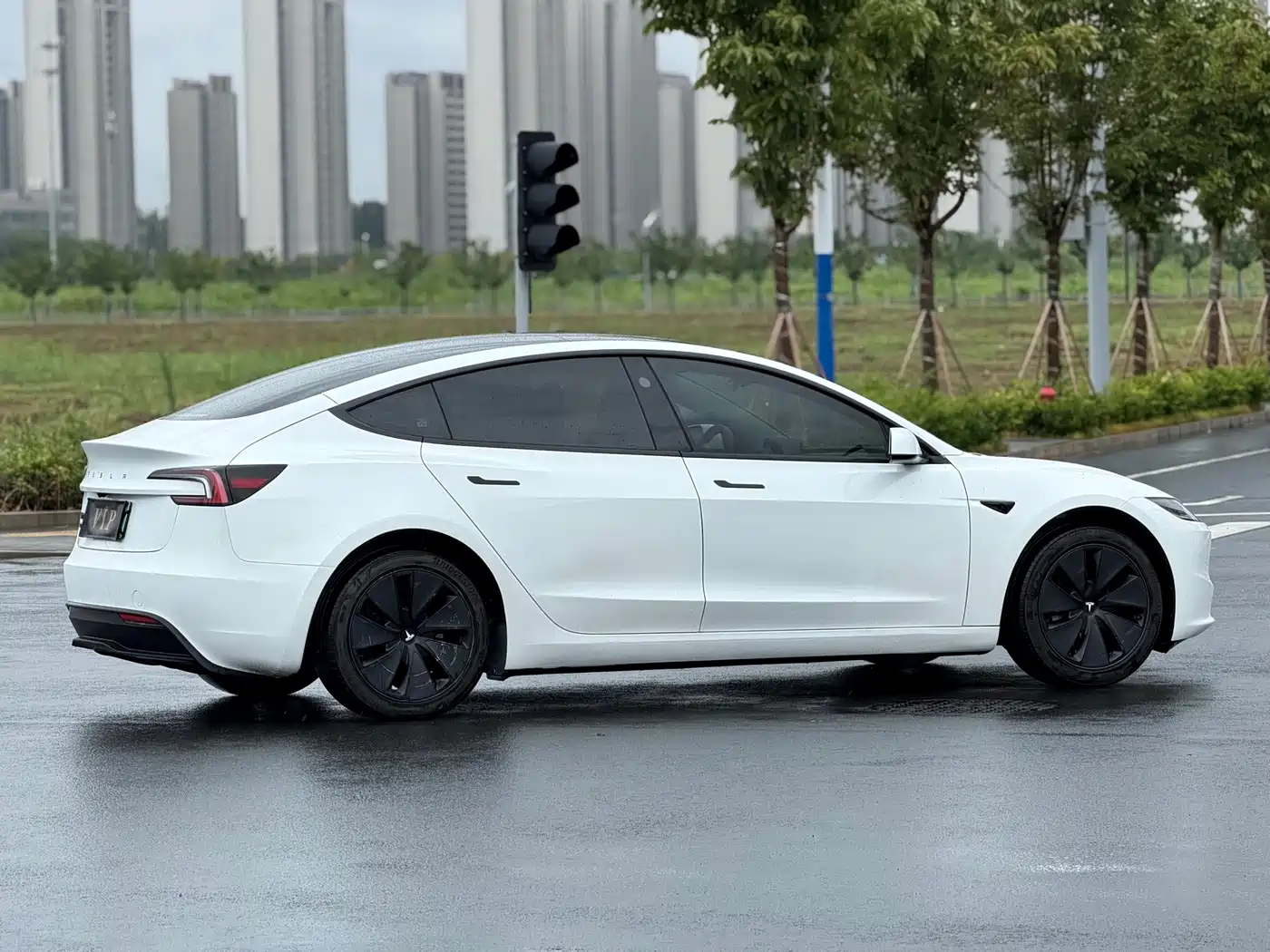 Tesla Model 3 2026 2025 Model Rear-Wheel Drive Edition