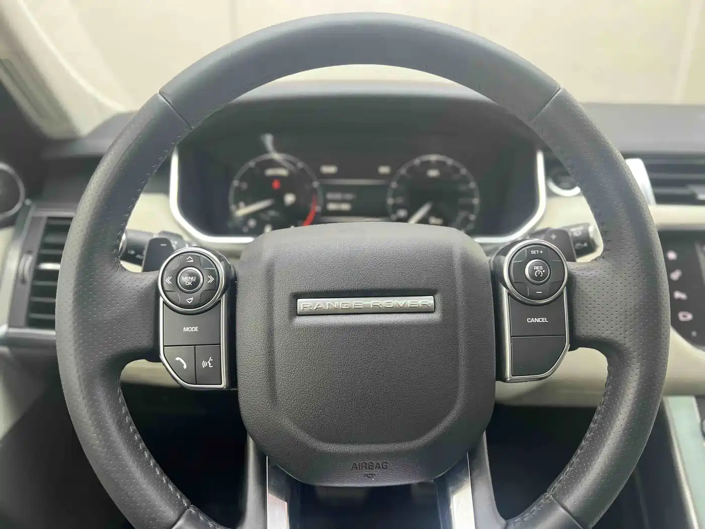 Land Rover Range Rover Sport 2016 Model 3.0 SC V6 HSE DYNAMIC фото 9