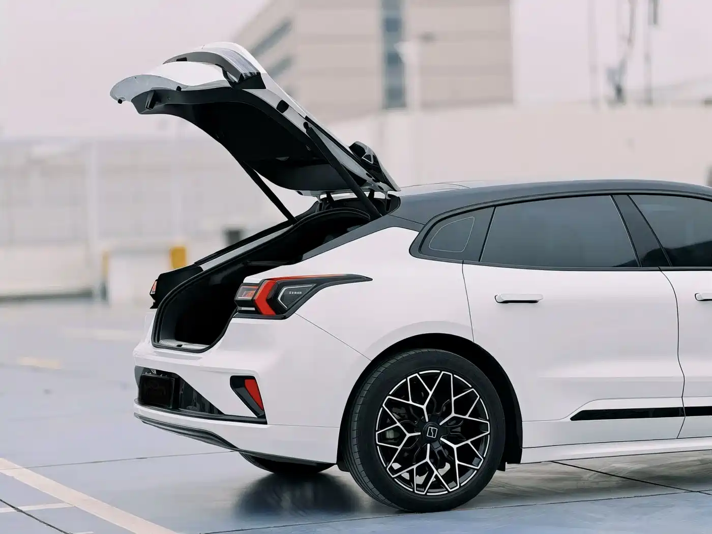 ZEEKR EXTREME KRYPTON 001