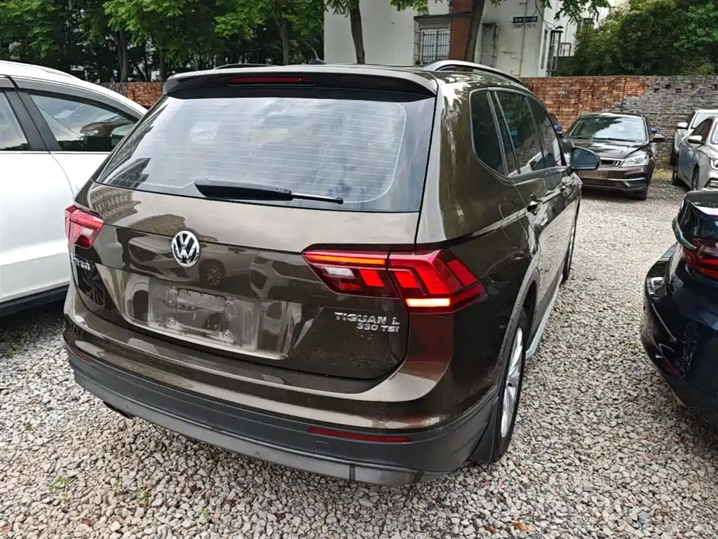 Volkswagen Tiguan L 2018 Facelift 330TSI Automatic 2WD Trend Edition фото 7